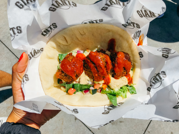 Oracle Park has vegan hot dogs & pineapple soft serve #slay #oraclepa